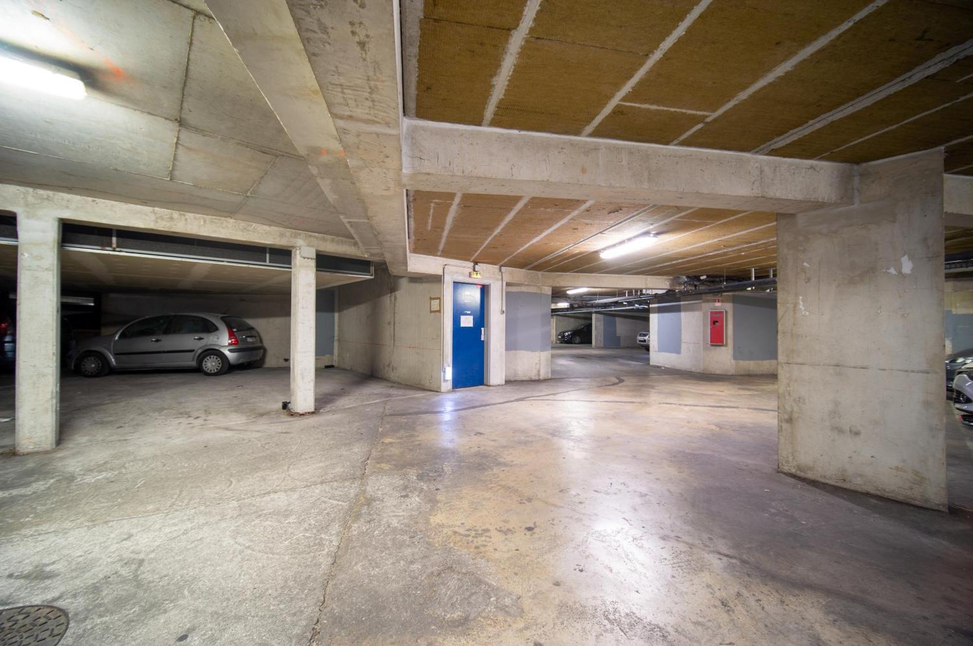 Equipe Avec Parking A 6min A Pied De La Gare St Charles *